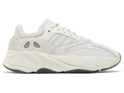 Yeezy 700 Analog