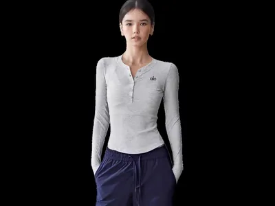 Alo Long Tee