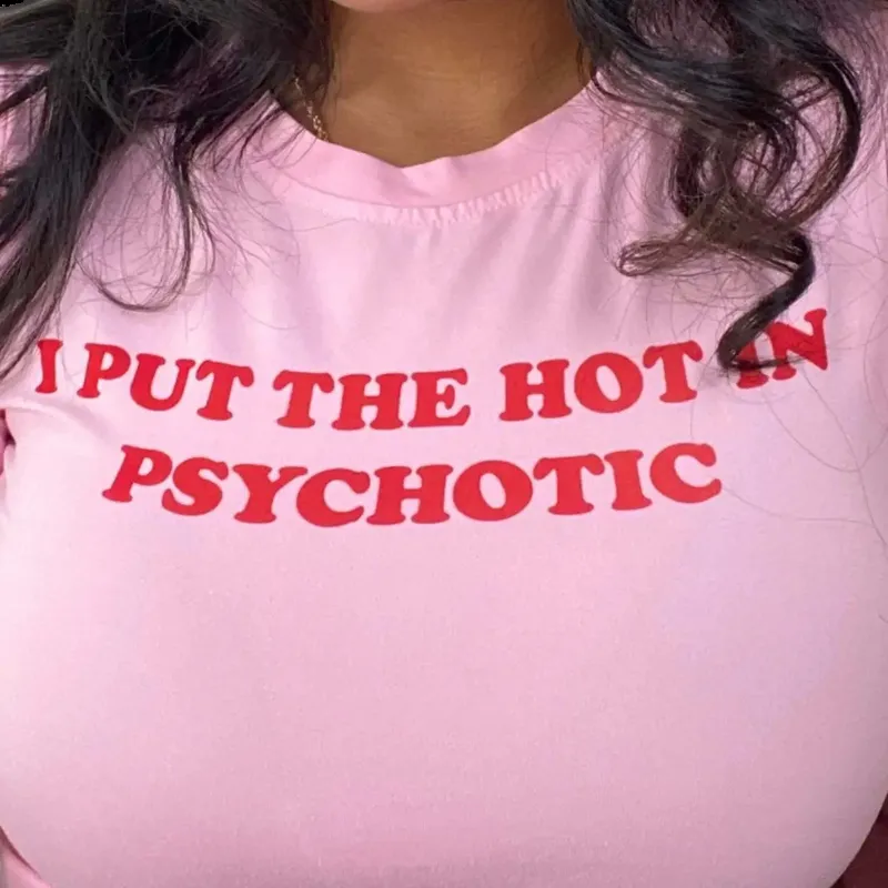 Short form-fitting T-Shirt